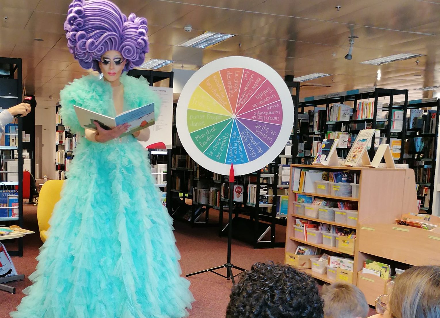 “Le Peuple” s’initie à la lecture arc-en-ciel