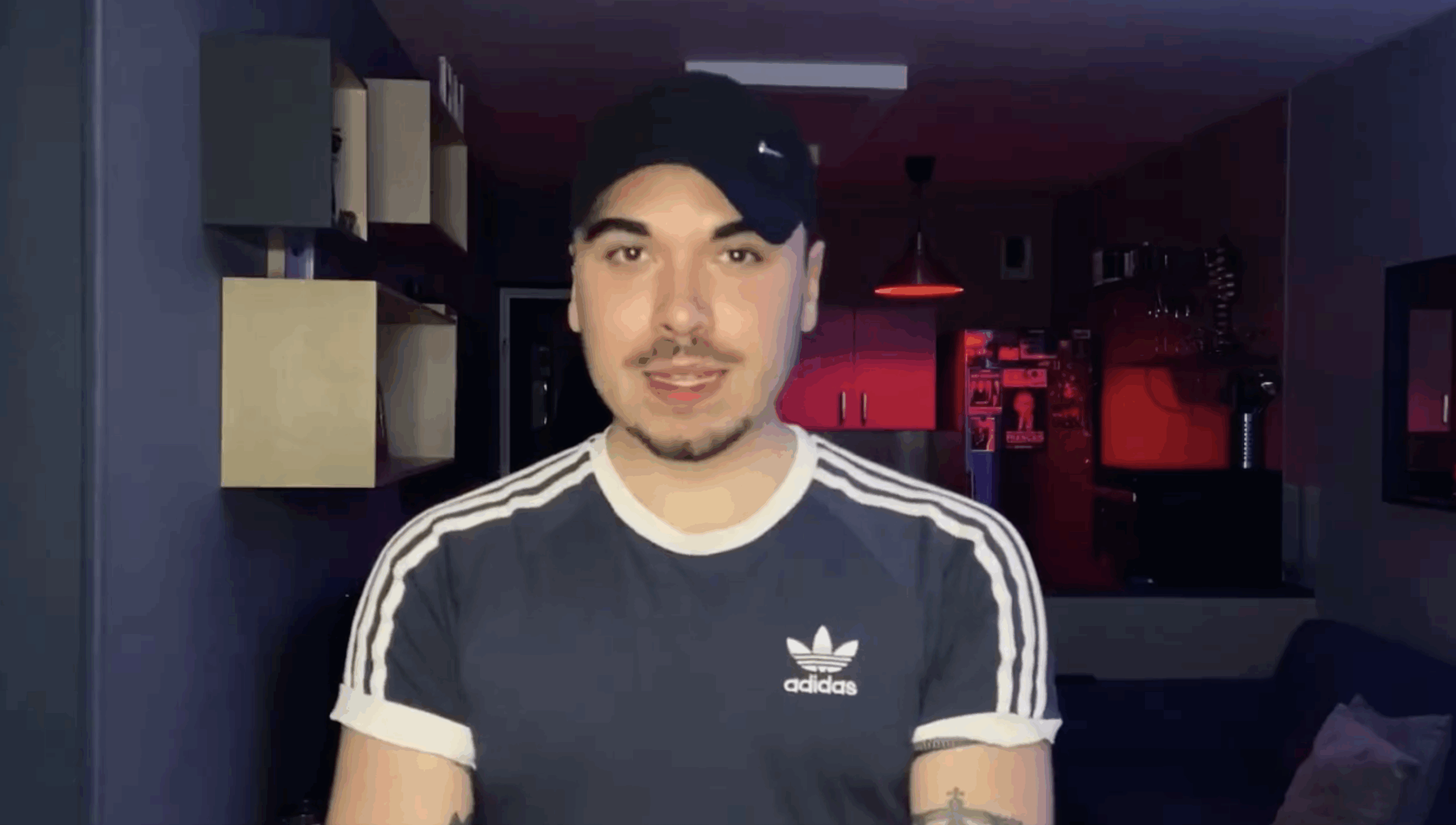 « Les drag queen story hours nuisent aux homosexuels du monde entier ! »