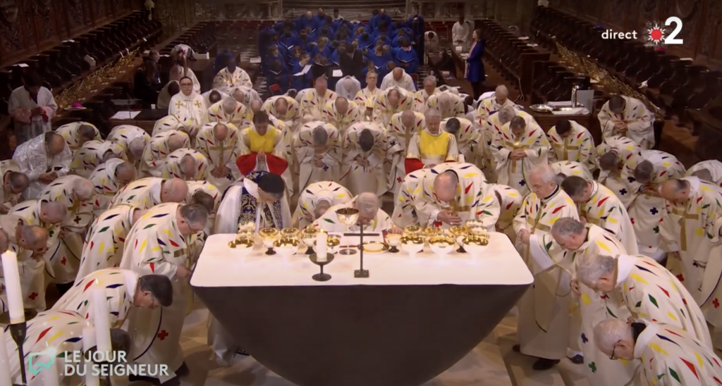 Le deuxième incendie de Notre-Dame (vidéo)