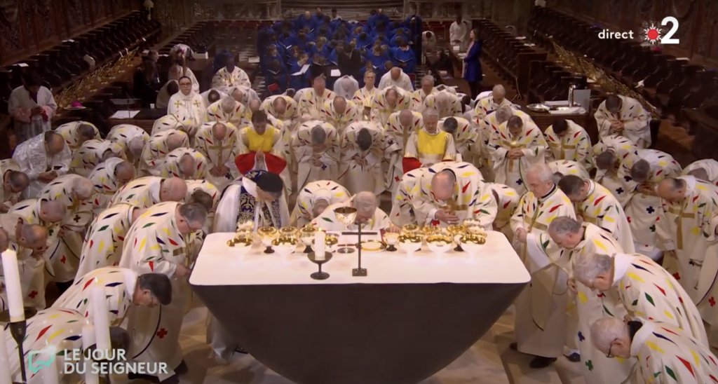 Le deuxième incendie de Notre-Dame (vidéo)